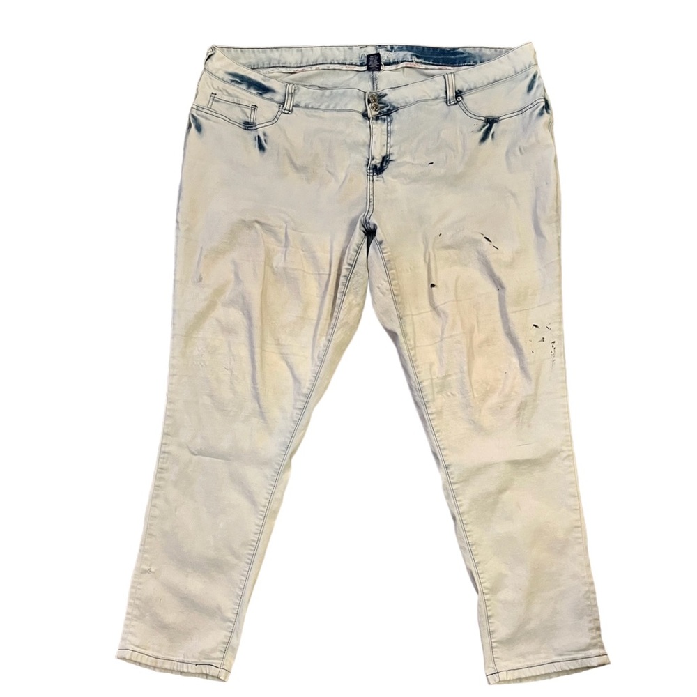 Amethyst Light Wash Distressed Skinny Jeans